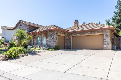 6524 Caprezzo Way, Elk Grove, CA 95757-3063