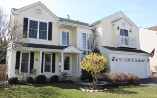 2051 Grovetown Dr, Hanover Park, IL 60103-1373