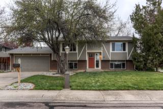 39 James Cir, Longmont, CO 80501-6805