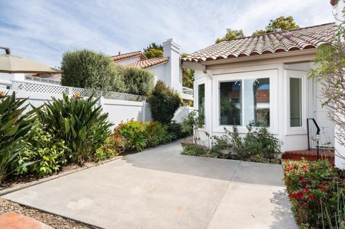 4670 Cordoba Way, Oceanside CA  92056-5104 exterior