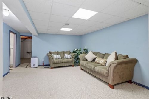 20 Grant Way, Princeton NJ  08540-1600 exterior