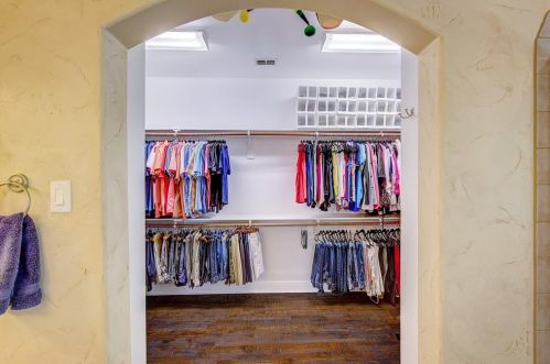 1408 Flowers Dr, Carrollton TX 75007-1470 exterior