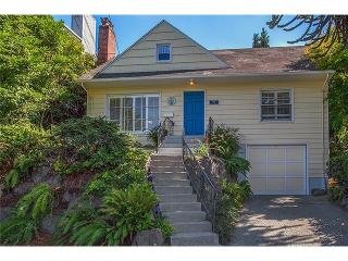 707 Florentia Pl, Seattle, WA 98119-1849