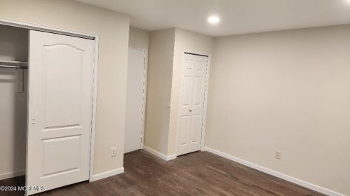 68 Stonehurst Blvd, East Freehold NJ  07728-5710 exterior