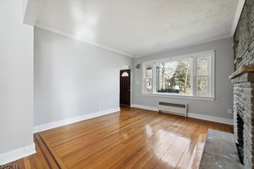 404 Jerusalem Rd, Scotch Plains, NJ 07076-2009