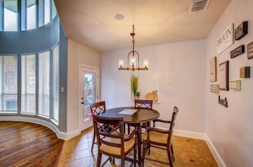 1408 Flowers Dr, Carrollton TX 75007-1470 exterior