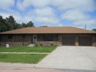 910 State St, Creighton, NE 68729-2902