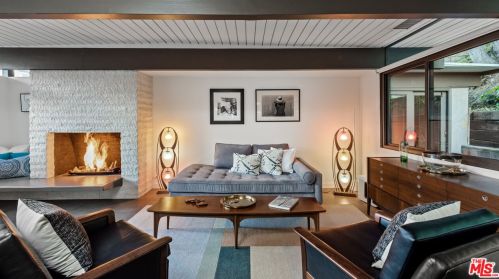 2430 Bywood Dr, Glendale CA  91206-4703 exterior