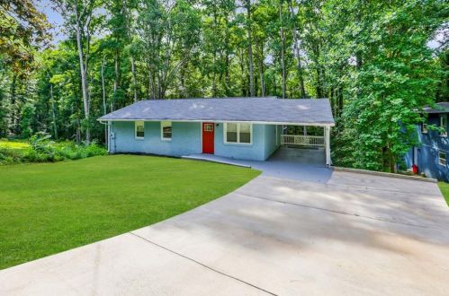 664 Indigo Ln, Atlanta GA  30318-6048 exterior