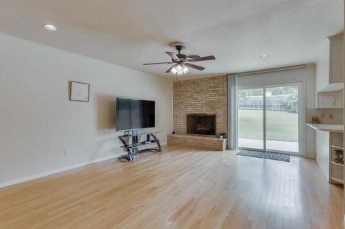 1712 Ridgmar Blvd, Fort Worth TX  76116-2048 exterior