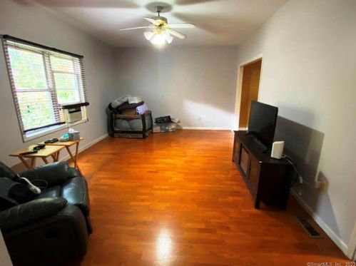 38 Michael Ter, Waterbury, CT 06716-1444