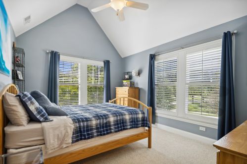 267 Middaugh Rd, Willowbrook IL  60514-1067 exterior