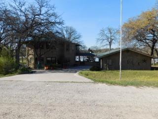 212 Comanche Trl, Nocona, TX 76255-9339
