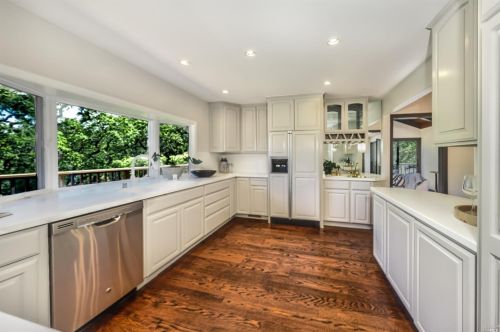 55 Oak Ridge Rd, San Rafael, CA 94903-3832