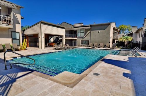 5909 Birchbrook Dr, Dallas TX  75206-4562 exterior