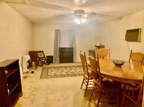 301 8 St, Nocona TX 76255-2903 exterior