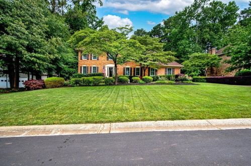 5443 Breathitt Dr, Lilburn, GA 30047-6644