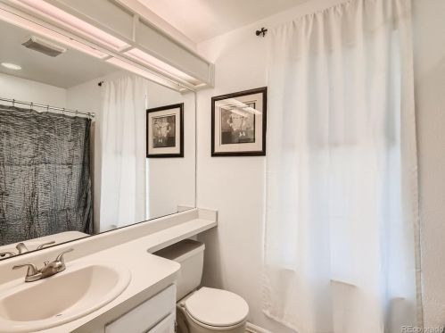 19602 Bethany Dr, Denver CO  80013-4382 exterior
