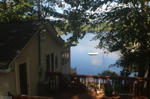 46 Shore Rd, Andover, NJ 07821-2238