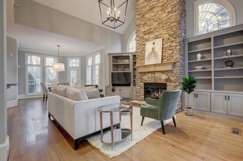10 Highland Valley Ct, Atlanta GA  30327-4880 exterior