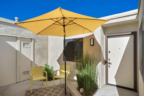 649 Majorca Cir, Palm Springs, CA 92262-6234