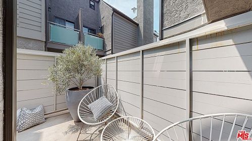 1342 Stanford St, Santa Monica CA  90404-2539 exterior