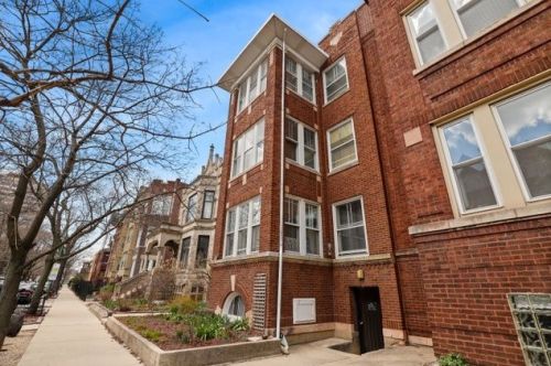 848 Gunnison St, Chicago IL  60640-4225 exterior