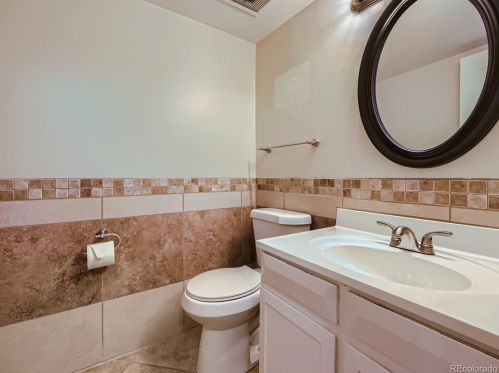 3014 Macon Cir, Aurora CO 80014-3092 exterior