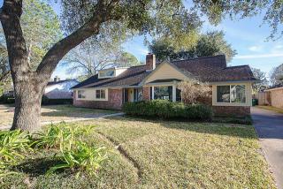 9823 Knoboak Dr, Houston, TX 77080-6431