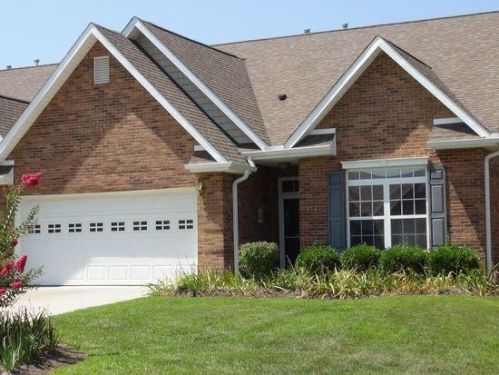 135 River Garden Ct, Pigeon Forge, TN 37862-4448
