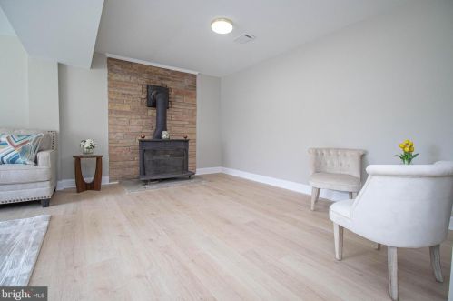 7834 Brompton St, Springfield VA  22152-1956 exterior
