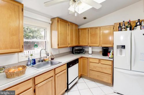 10610 Dunmoor Dr, Silver Spring MD 20901-1518 exterior