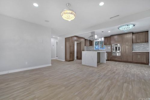 7106 Orch St, Riverside CA  92504-3958 exterior