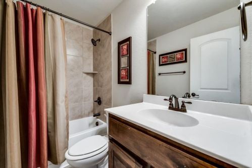 6017 Warmouth Dr, Fort Worth TX  76179-7649 exterior