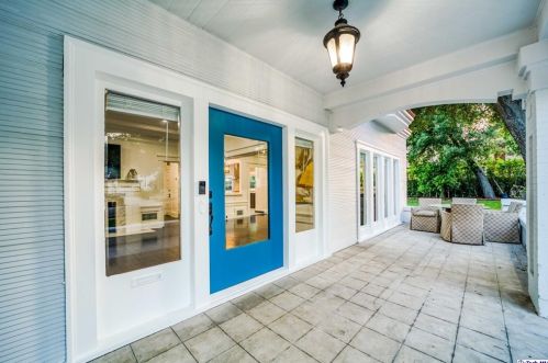 1616 Wabasso Way, Glendale CA  91208-2441 exterior