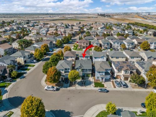 1457 Summerwind Ln, Manteca, CA 95337-8448