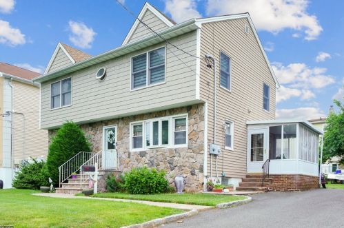 15 Moore Pl, Nutley, NJ 07110-3205