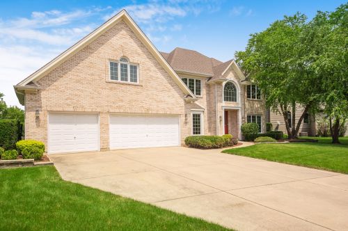 2639 Newton Ave, Naperville, IL 60564-4696