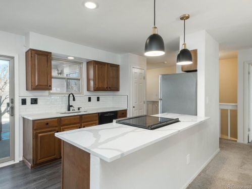 8086 Niagara Way, Englewood CO  80112-3125 exterior