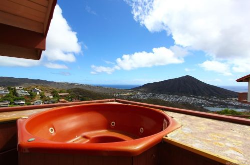 1043 Kaumoku St, Honolulu HI  96825-1307 exterior