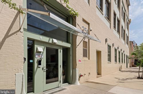 251 24th St, Philadelphia PA  19103-5529 exterior