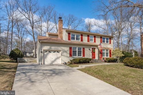 12156 Pineneedle Ct, Woodbridge, VA 22192-1511
