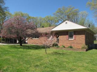 611 Charles St, Mebane, NC 27302-2119