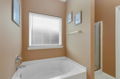 8508 Hawks Nest Dr, Fort Worth TX  76131-5330 exterior