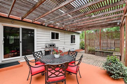 1810 Evergreen Ct, Saint Paul MN  55125-2301 exterior