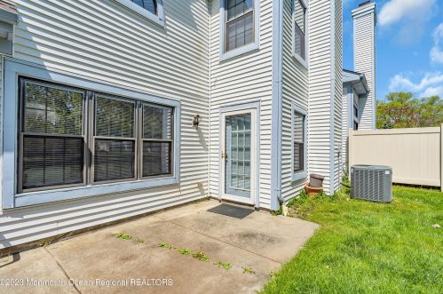 186 Old Orchard Ln, Tinton Falls NJ 07712-2578 exterior