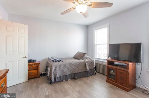 808 Belgrade St, Philadelphia PA 19125-3513 exterior