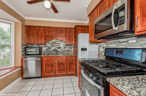 1311 Oriole Trl, Carol Stream, IL 60188-6063