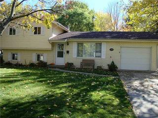 112 Edgewood St, Delta, OH 43515-1014