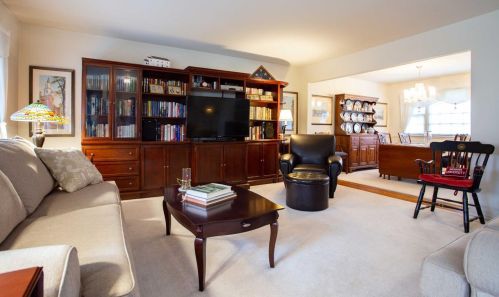 19 Creekwood Sq, Cincinnati OH 45246-3838 exterior